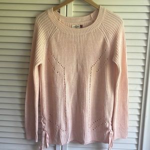 Light weight knitted top